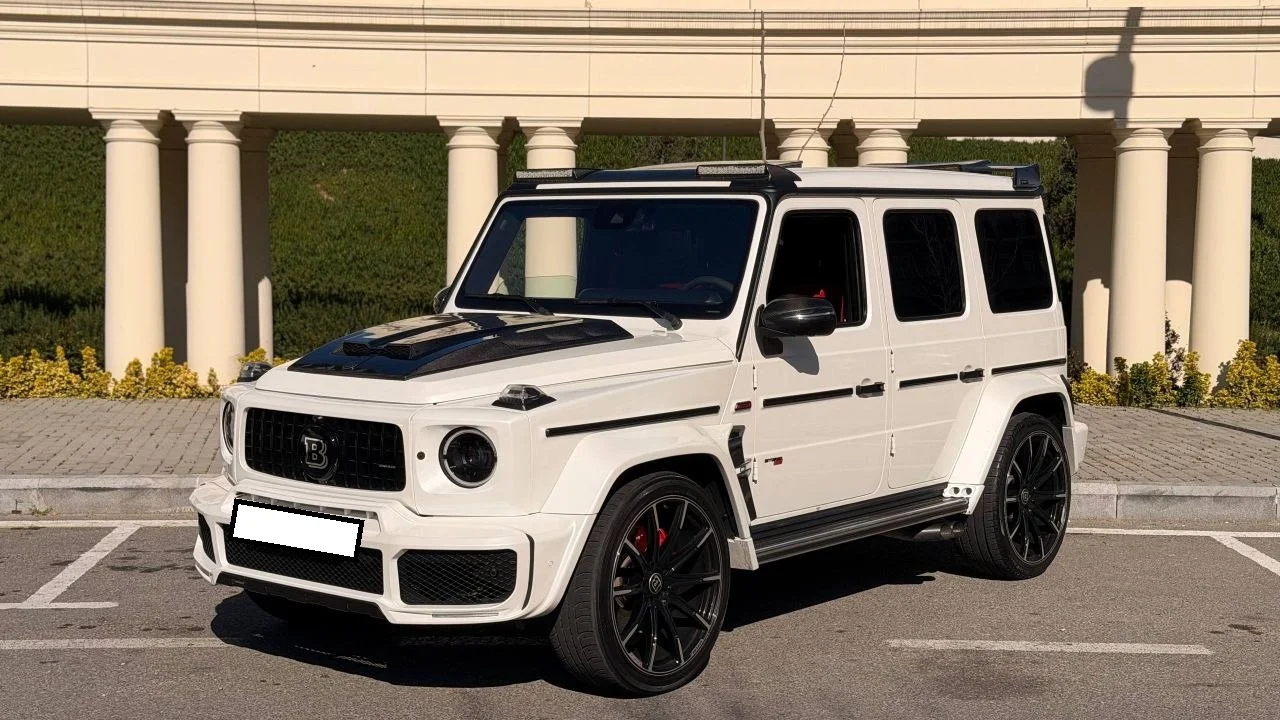 Mercedes-Benz G700 BRABUS